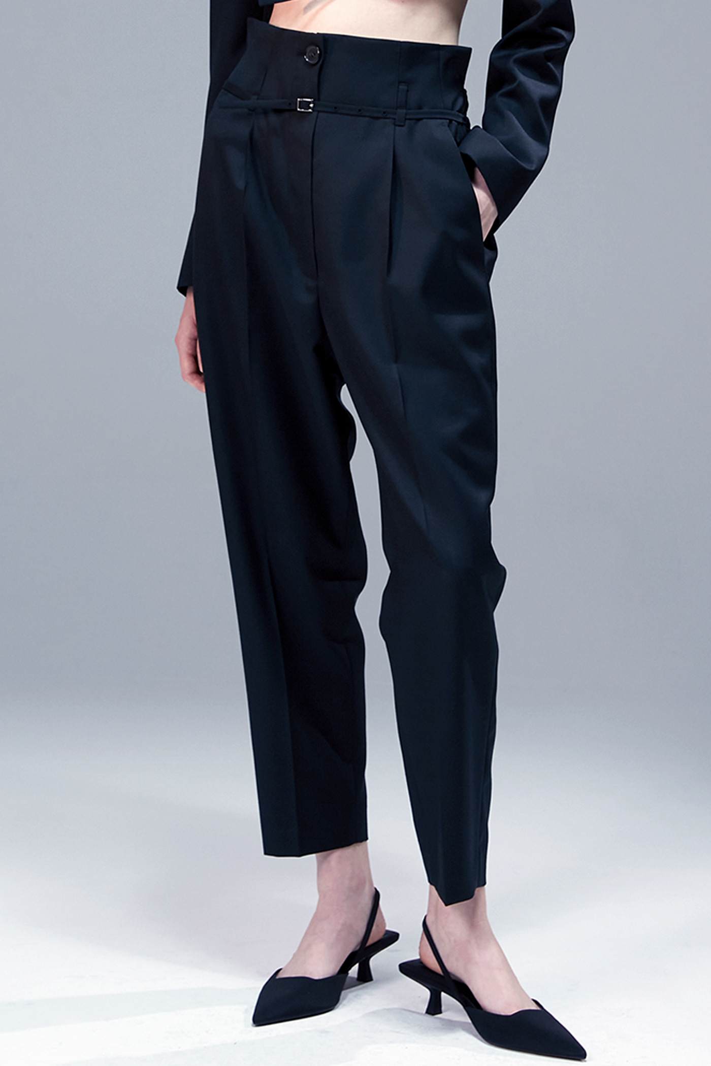 Cross Belted High-Rise Trousers_BK